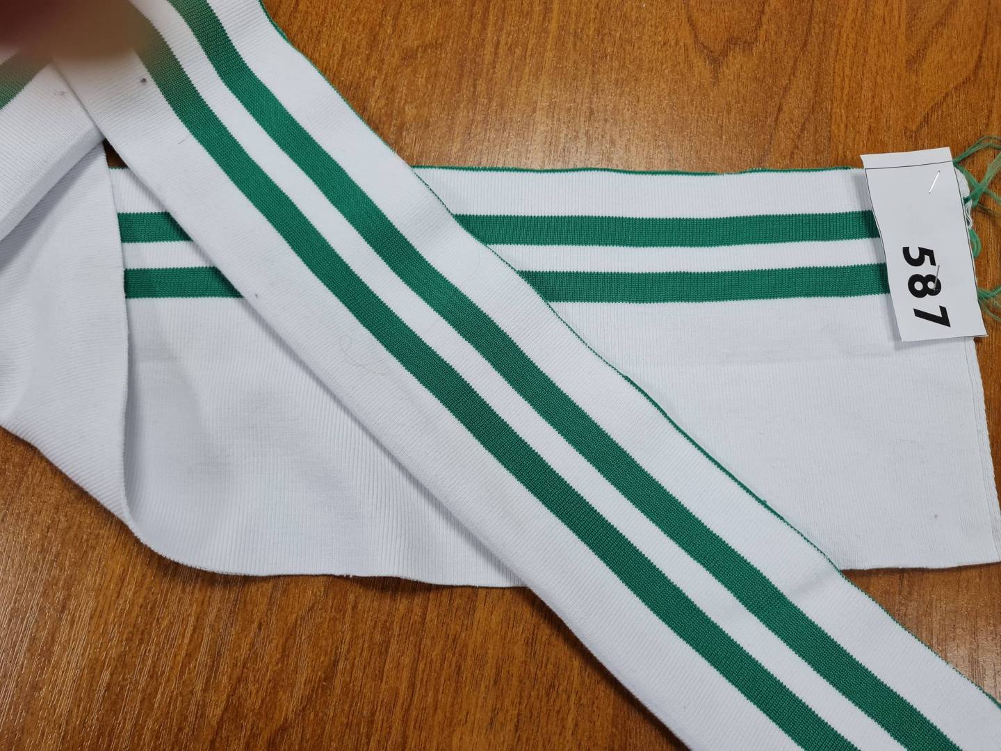 Подвяз (манжет) зеленые полосы на белом 